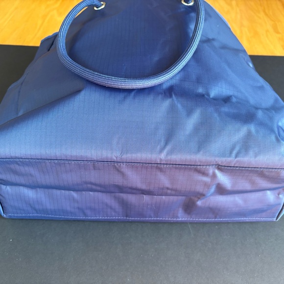 New Pink Victoria’s Secret Navy and Green Nylon Reversible Collegiate Tote - Picture 9 of 9